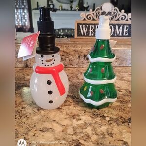 Holiday hand soaps brand new Sets